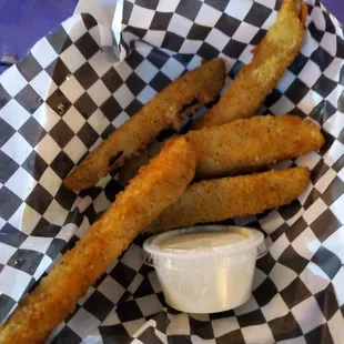 Fried pickle spears