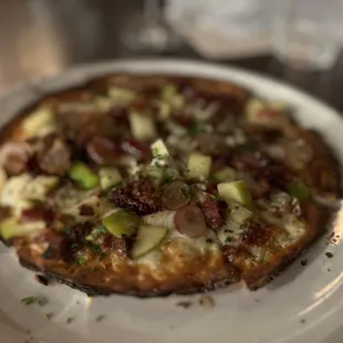 Apple Gargonzola Flatbread w/cauliflower crust