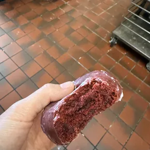 Now serving red velvet cakes .. yumm