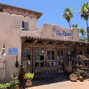 Between Val Vista and Lindsay South of McKellips, architecture of Cuemavaca and San Miguel de Allende.