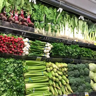 One of the best and the freshest Produce in the city of Oakland ! Uno de los mejores y los productos frescos en la ciudad de Oakland !