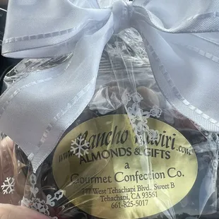 Rancho Raviri Almonds & Gifts