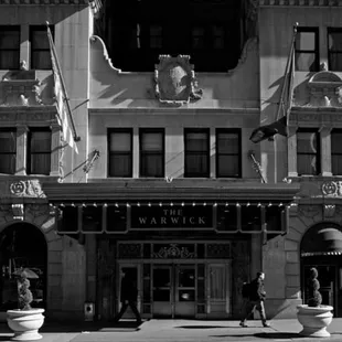 the entrance to the hotel