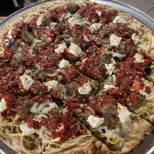 Spaghetti &amp; Meatball Pizza
