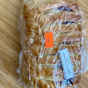 I JUST bought this pastry and got home to enjoy it and then saw that it's completely moldy! This market! UGH!!!