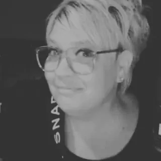 Tina L.