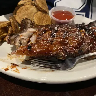 Fall off the bone pork ribs with Randy's fries