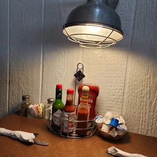 Cute lil lamps at each booth.