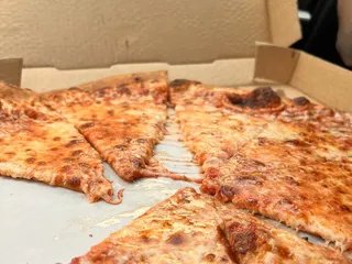 Ricky's NY Pizza