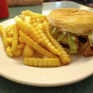 Bacon cheeseburger with fries