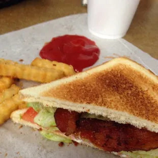 Finally found a good BLT, one that has plenty of bacon,,