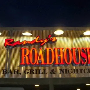 the sign for randy's roadhouse