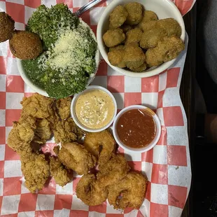 Fried shrimp and oysters with okra and broccoli