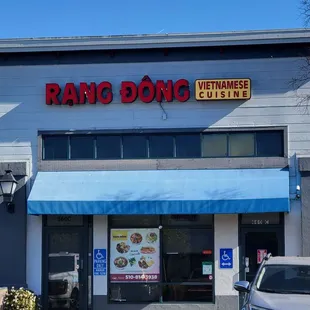 Storefront,  Jan '25