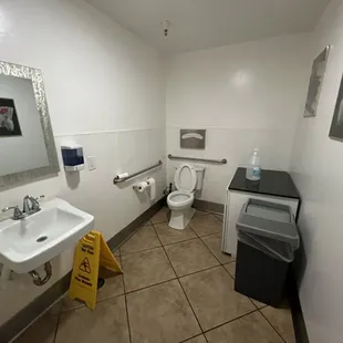 5/29/24 FYI. Clean & organized bathroom