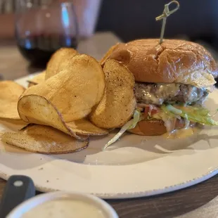Range Burger with chips