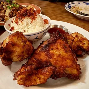 Kyet Thar Kyaw (1/2 fried chicken)