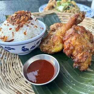 Kyet Thar Kyaw (1/4 fried chicken)