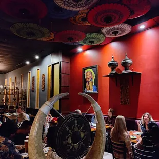 ramen and noodles, interior