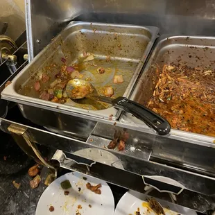 90% dishes empty or gravy only