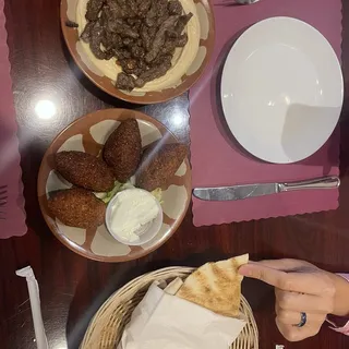 Hummus with Beef Shawarma