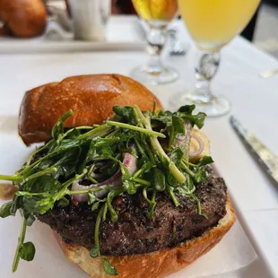 Raoul's Burger Au Poivre