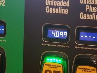 Vons Fuel Station