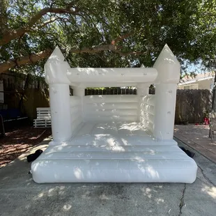 Toddler white bounce house