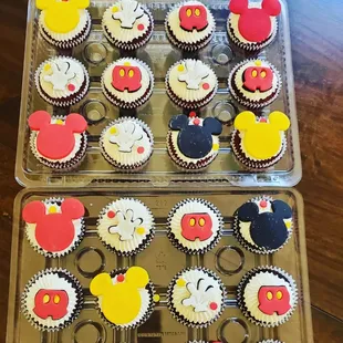 Mickey mousse cupcakes
