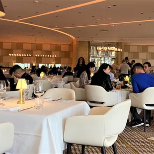 a large group of people eating