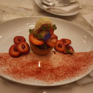 The butter cake was okay. It was a little mushy and could have been a tad warmer. Still a nice sweet treat after dinner.