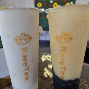 Lychee Milk Tea Smootea with Lychee Jelly &amp; Peach Spring Tea Smootea with Boba