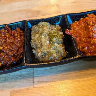 Sambals & Crackers (GF)