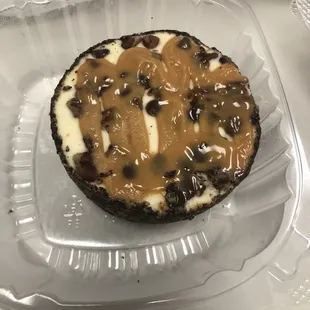 Turtle Cheesecake. A very nice surprise for a small piece of Cheesecake. Try it, I DEFINITELY recommend it.