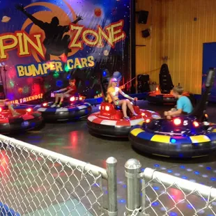 Spin zone bumper cars