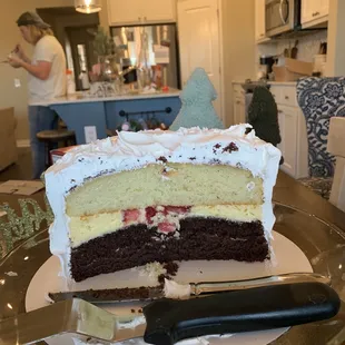 This cake should have had strawberries throughout the center layer but, as you can see, that is not what I received.