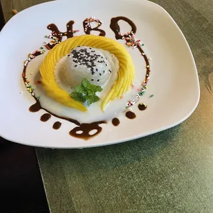 This was a wonderful surprise, dessert for my granddaughter! Their kindness was appreciated!