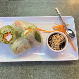 Tofu summer rolls