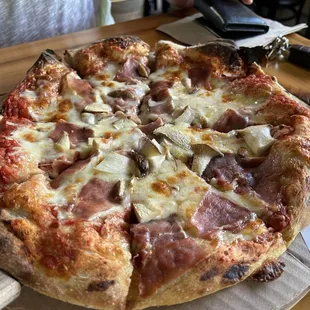 Prosciutto &amp; Mushroom Pizza