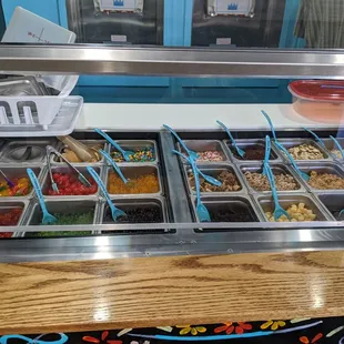 Toppings for frozen yogurt