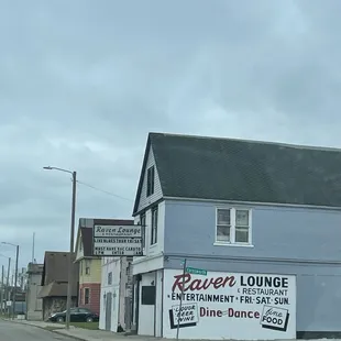 a view of a street corner