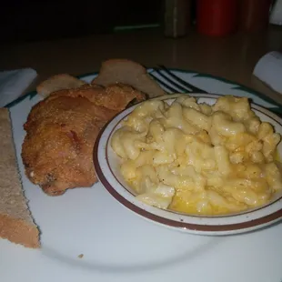 Thigh n mac n cheese. Just ok