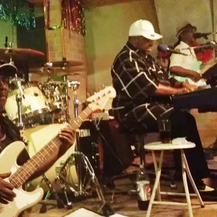 Nyce.. very nice! Awesome blues.