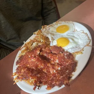 fried eggs and hash browns