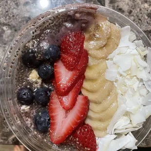 Really delicious açaí bowl! Def a must try everyone! Breakfast! ;)~