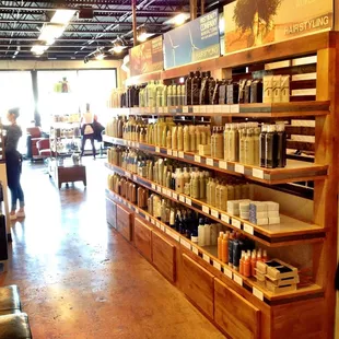 As of 2014, Raw Elements is proud to carry the full line of hair care and men's products from Aveda!