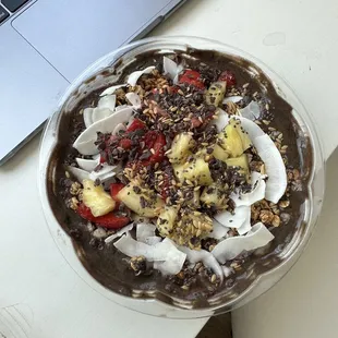 RSC Acai Bowl with greens blended in