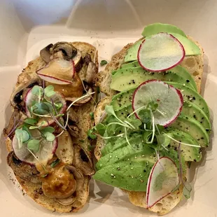 Adaptogenic mushroom toast and rawvocado toast