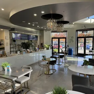 Cute ambiance! I came on a random Tuesday at 11 am before the place filled up for lunch.