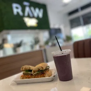 RĀW Superfood Café